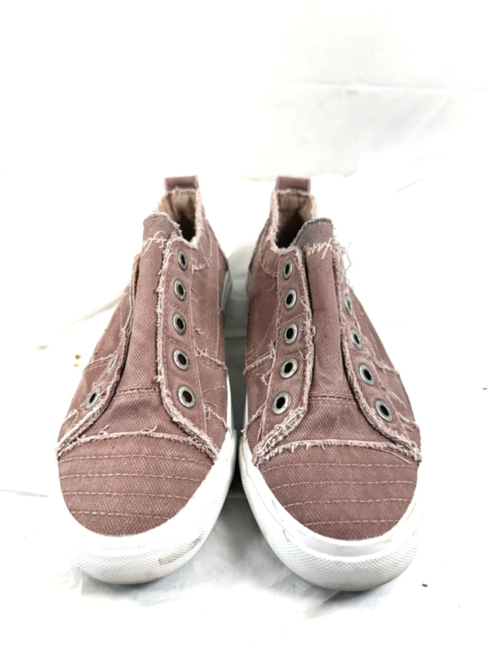 Blow Fish Slip-On Bentley Style Womens Size 8